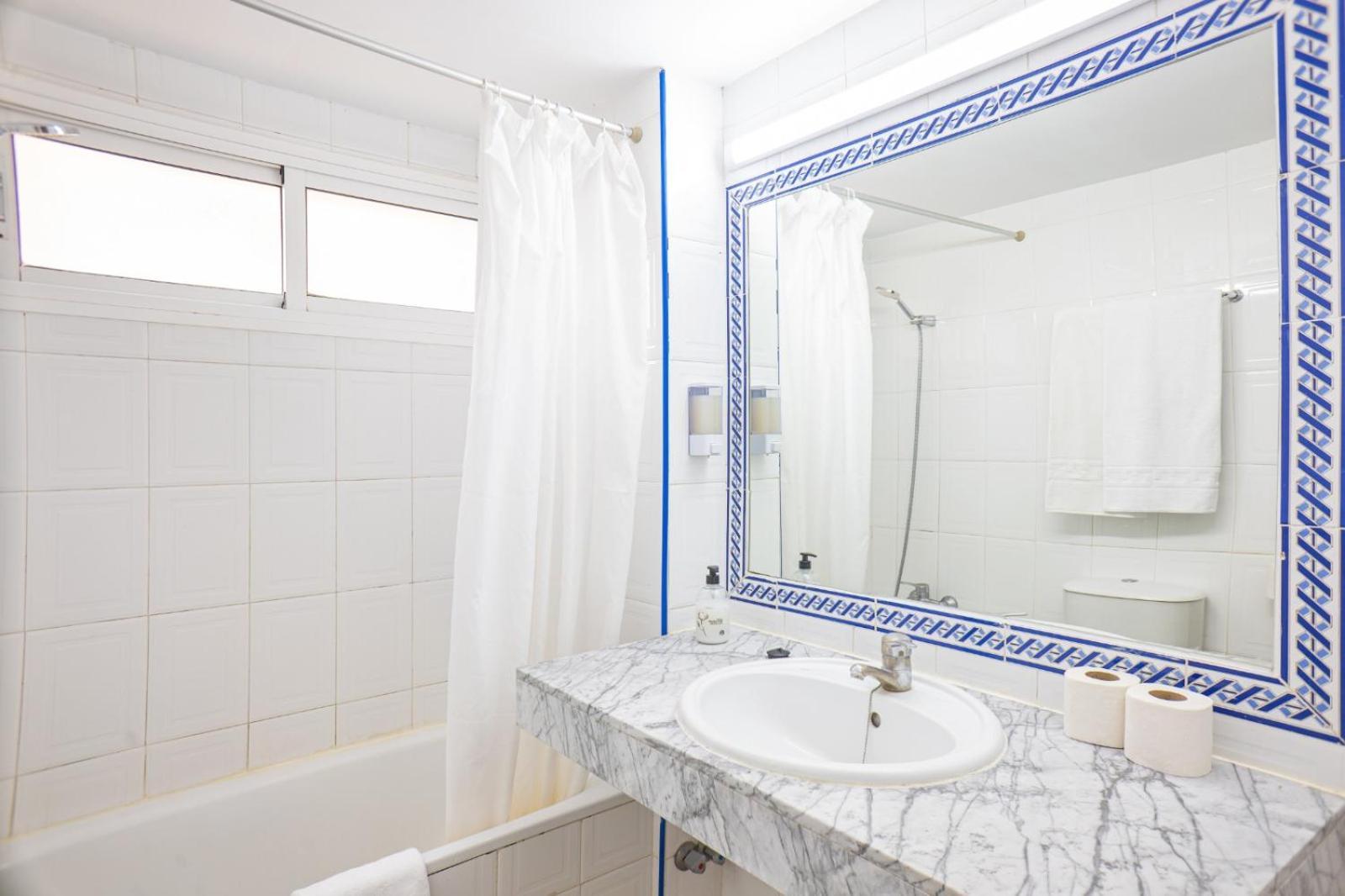 Apartamentos El Velero Torremolinos Szoba fotó
